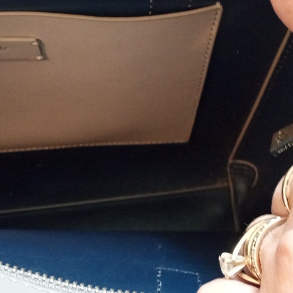 Kate Spade Purse - Picture 5 of 9